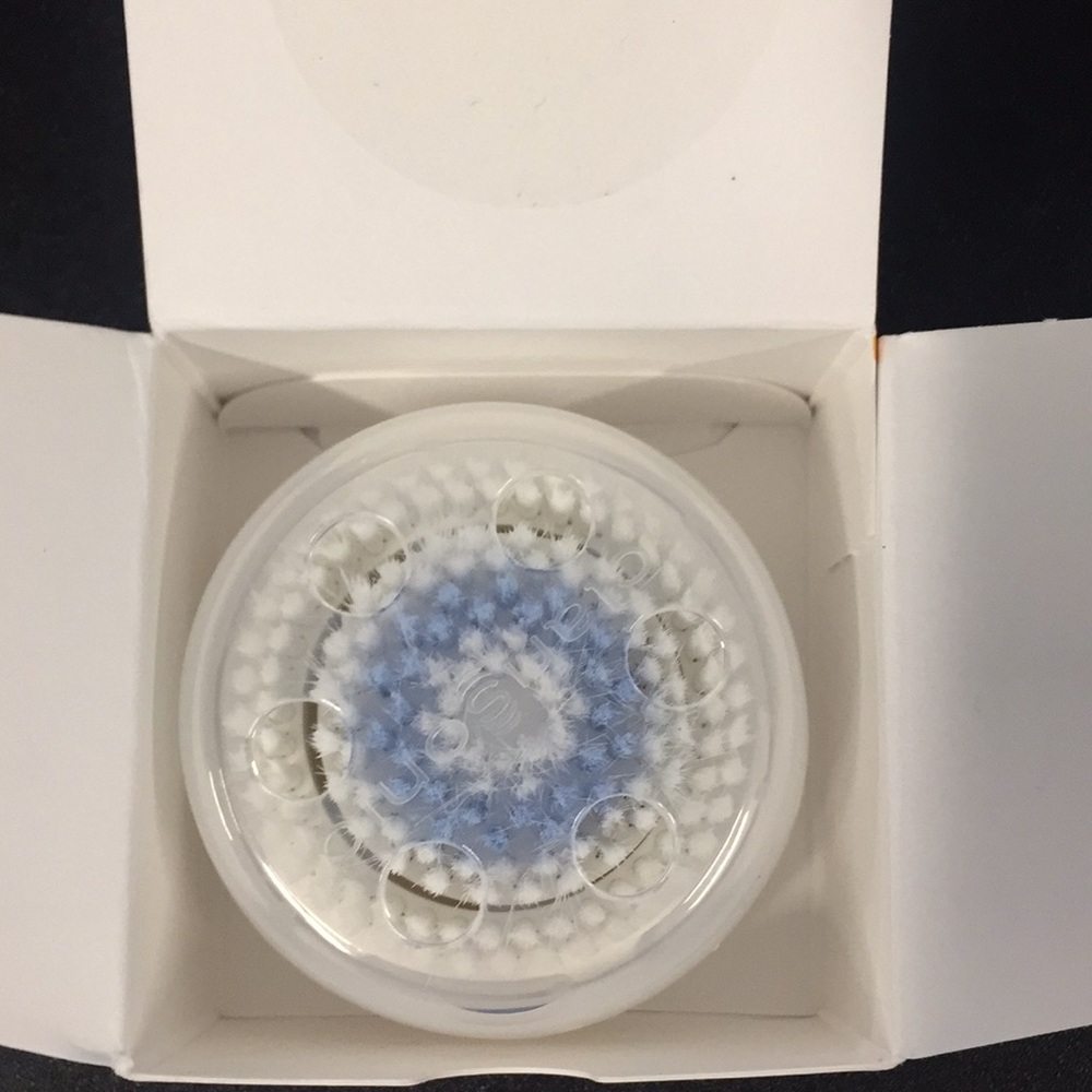 QT (3) NEW IN BOX Clarisonic brush head SMART - Picture 3 of 3